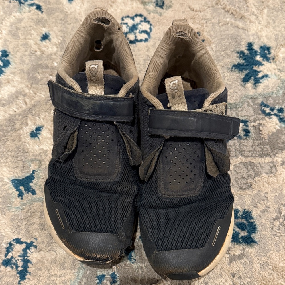 On Cloud Kids Black Athletic Shoes